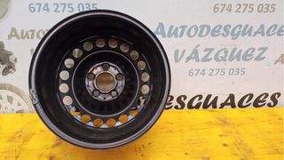 Llanta de chapa en 16 pulgadas Mercedes W210