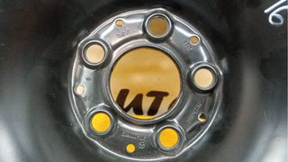 Llanta de chapa en 16 pulgadas Mercedes W210