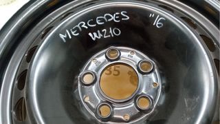 Llanta de chapa en 16 pulgadas Mercedes W210