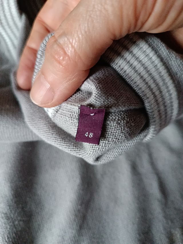 Maglia uomo scollo V bianca