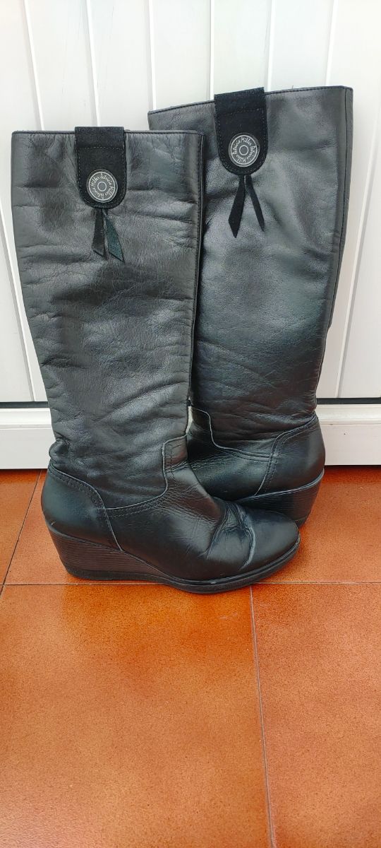 BOTAS NEGRAS PIEL 39 CUÑA