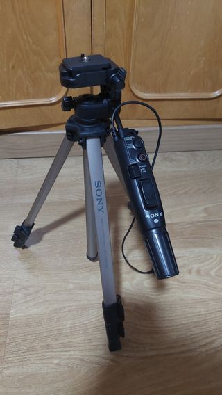 Sony Handicam HDR-CX190 + trípode, funda y accesor