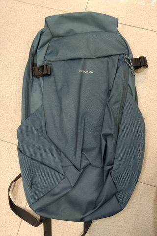 Mochila Decathlon Quechua 20 l NUEVA