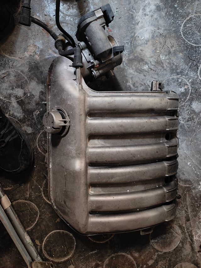 Colector de admisión Peugeot 406 v6