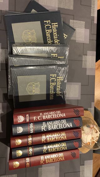Libros y anuario del futbol club barcelona