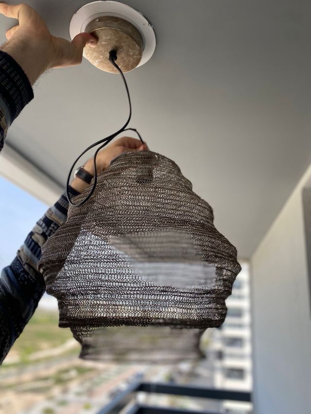 Lampara de techo de malla de metal color cobre