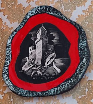 Coppia di piatti da muro.