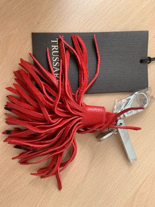 Colgante piel Charms flecos