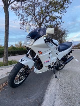 Honda VFR 750