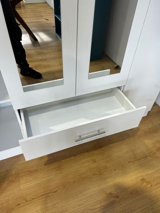 ARMARIO DE 4 PUERTAS