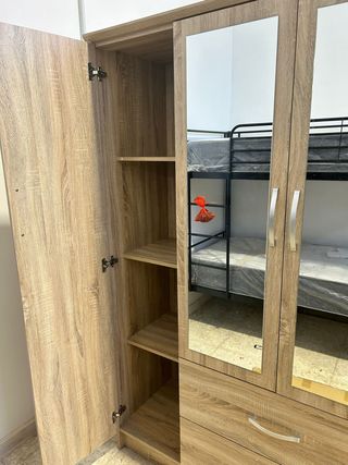 ARMARIO DE 4 PUERTAS