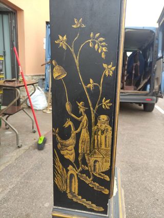 Caja de reloj pintada y policromada