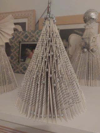Árbol bookfolding. sencillo 50€, decorado 95€