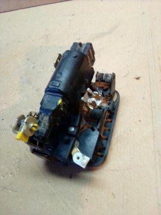 Cerradura puerta delantera derecha Renault h_76576