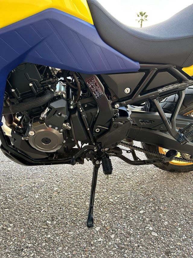 Suzuki V strom De 800 año 2023
