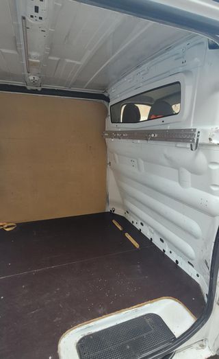 Opel Vivaro larga 2013