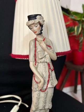 Lampada da tavolo in porcellana