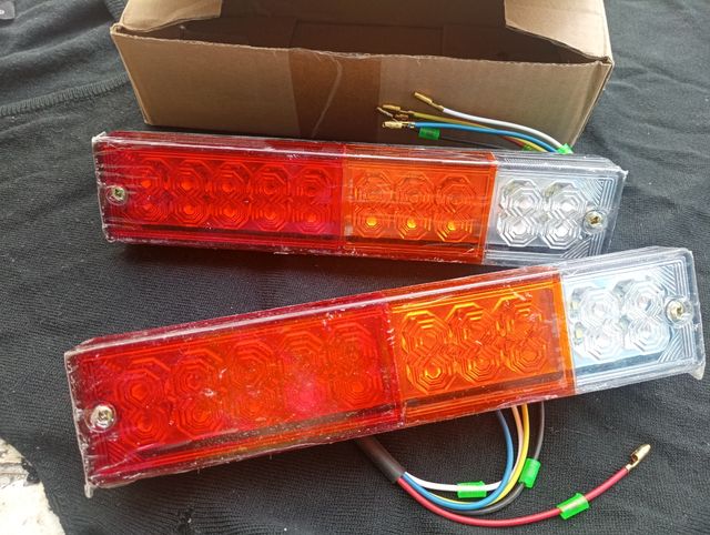 Faros pilotos traseros  .