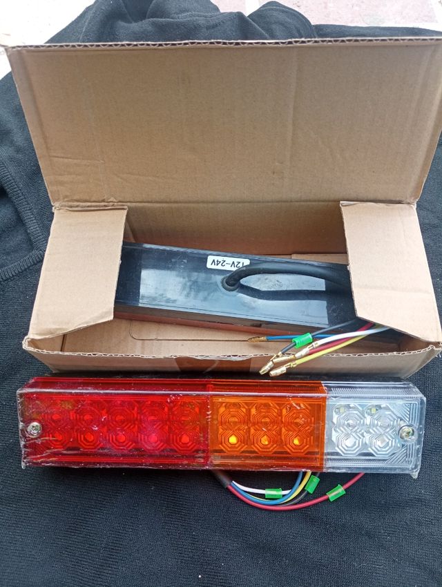 Faros pilotos traseros  .