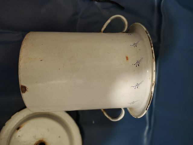 Orinal antiguo de porcelana (san pedro)