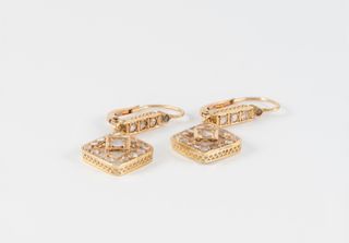 Pendientes antiguos en oro amarillo 18k y zafiros