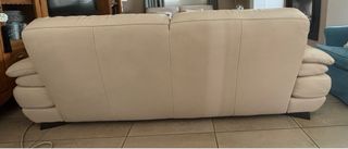 Dos Sofas piel autentica de tres plazas cada uno