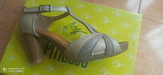 3 pares de zapatos  de verano nuevo