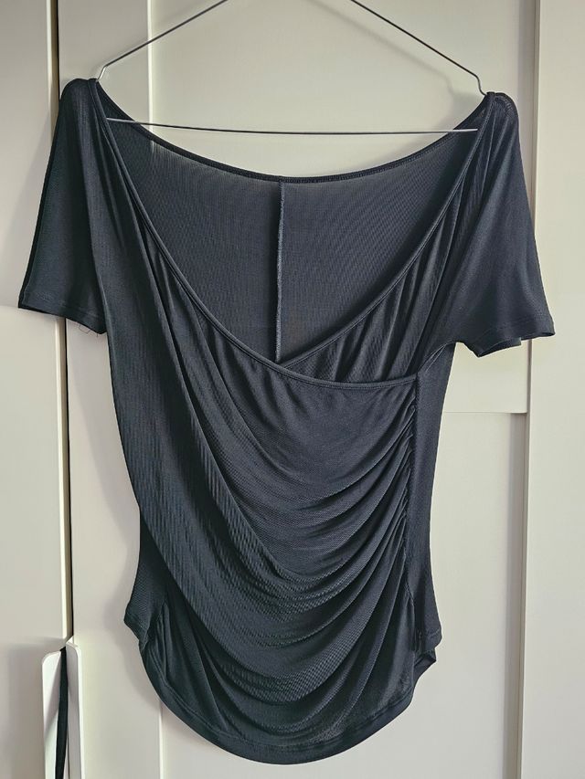 Top scollatura incrociata