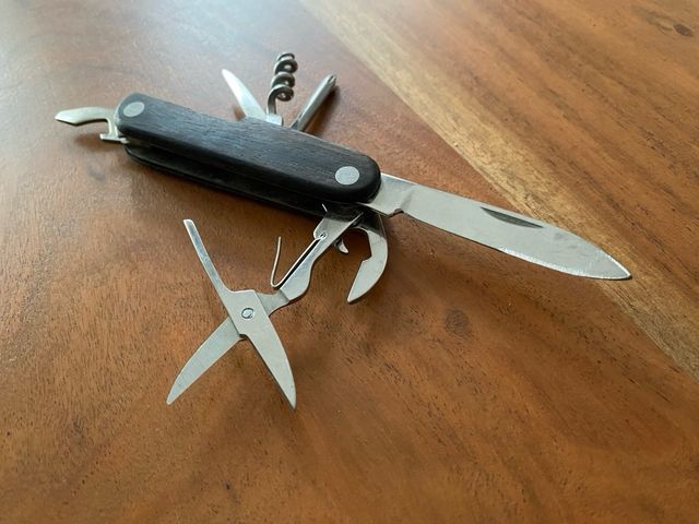 Coltellino multifunzione