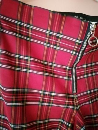 Pantalón mujer Pitillo.Talla L. Marca Stradivarius