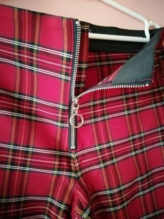 Pantalón mujer Pitillo.Talla L. Marca Stradivarius