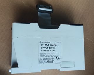 Mitsubishi FX-8EYT-ESS-UL 8 transistor outputs