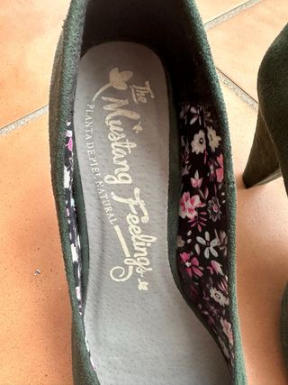Zapato salon 39 mustang
