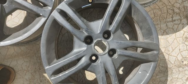 Cerchi in lega da 15"4/98 fiat punto Hgt