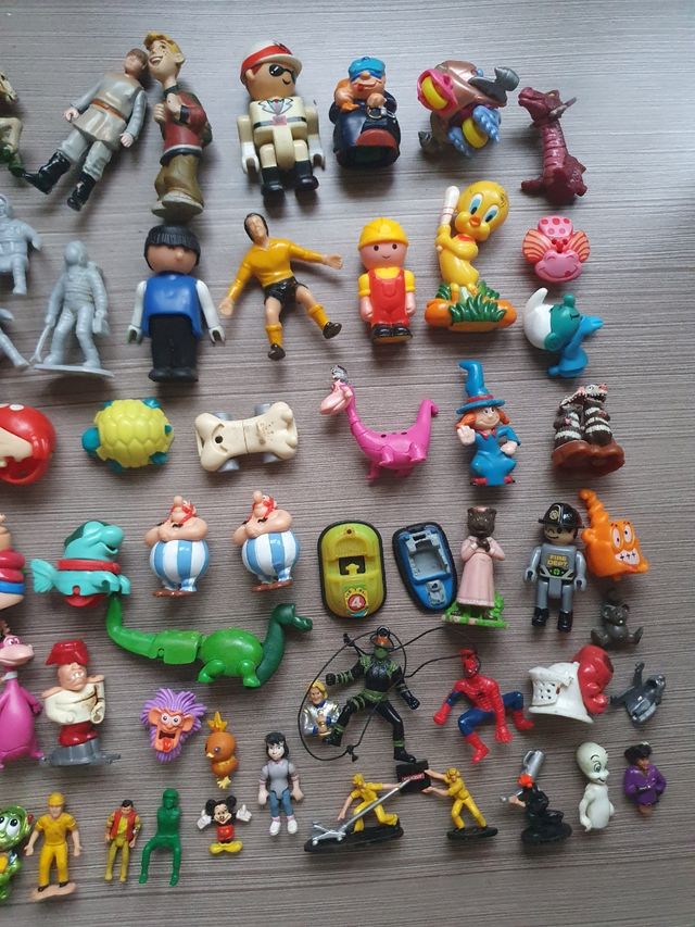 Lote juguetes pequeños y figuras