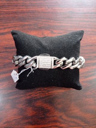 Pulseras de acero 