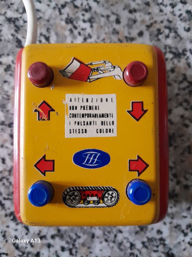 ESCAVATORE FILOCOMANDATO SOMMAVILLA 1977