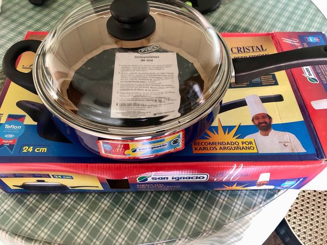 Sartén alta con tapa