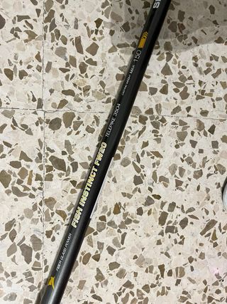 Caña pescar a estrenar