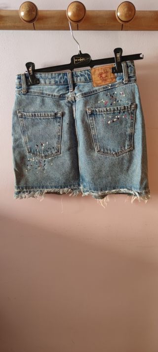 Minifalda Stradivarius con colores