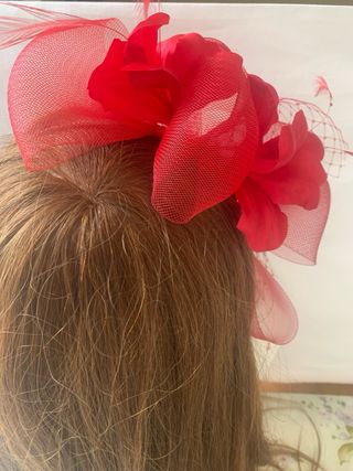 Tocado rojo artesanal,estrenar