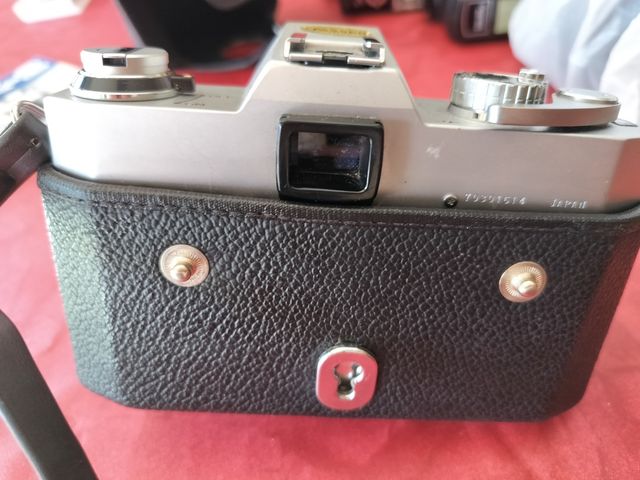 Cámara Yashica y accesorios