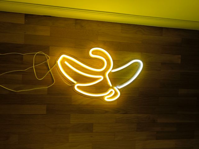 LUZ LED DECORACIÓN PLÁTANO