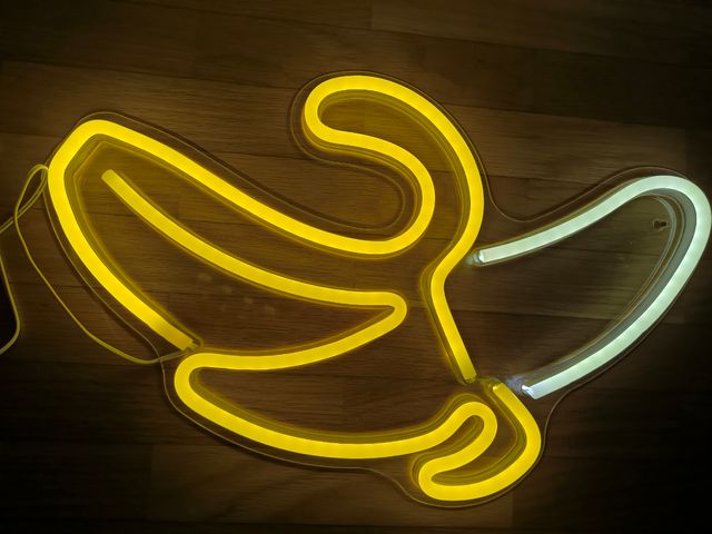 LUZ LED DECORACIÓN PLÁTANO