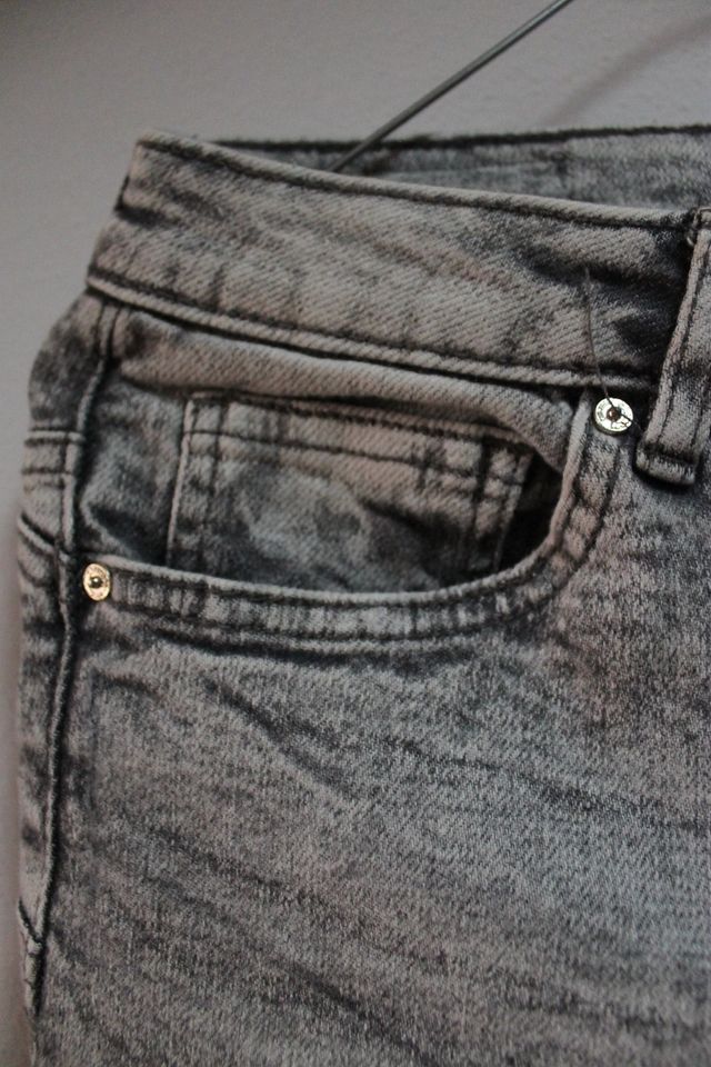 Jeans marmorizzato grigio
