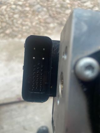 BMW e46 año  BOMBA HIDRAULICA Y CENTRALITA ABS