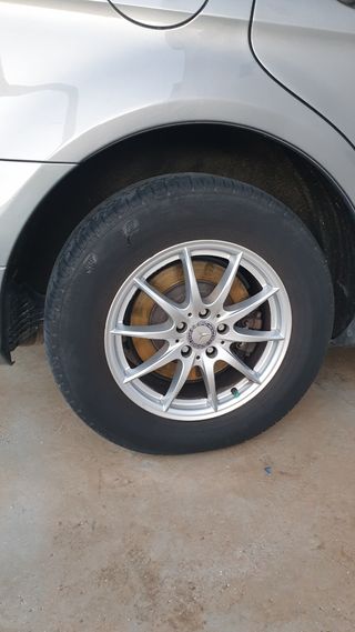 Llantas con neumáticos Mercedes