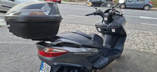 Moto Suzuki Burgman 200
