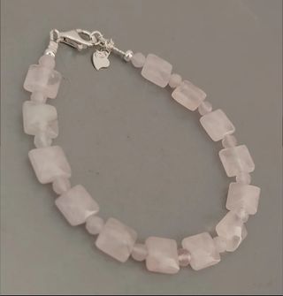 Pulsera, plata ley y cuarzo rosa 
