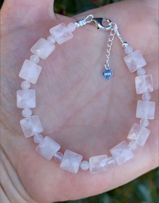 Pulsera, plata ley y cuarzo rosa 